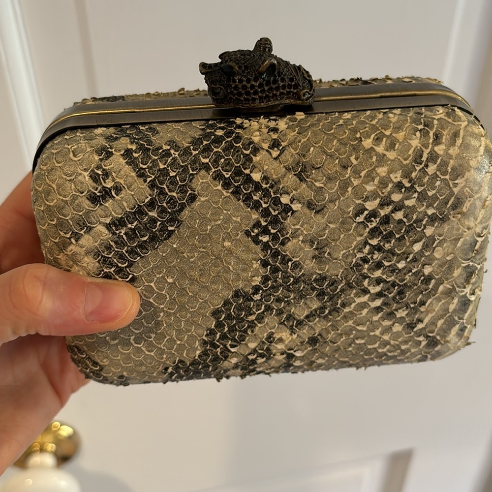 House of harlow clutch